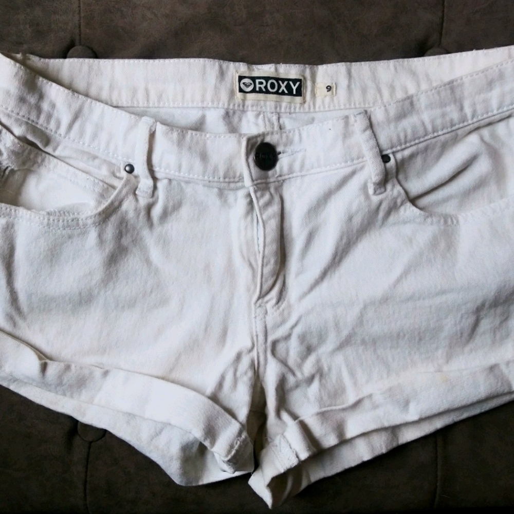 Cuffed ROXY Shorts